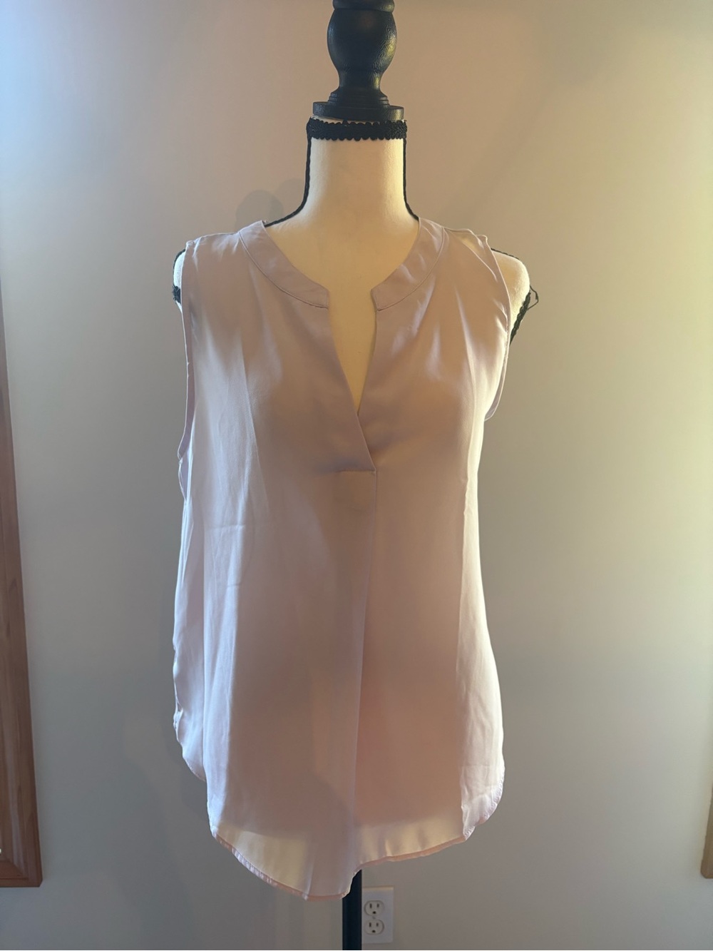 LOFT Sleeveless Split-Neck Blush Top